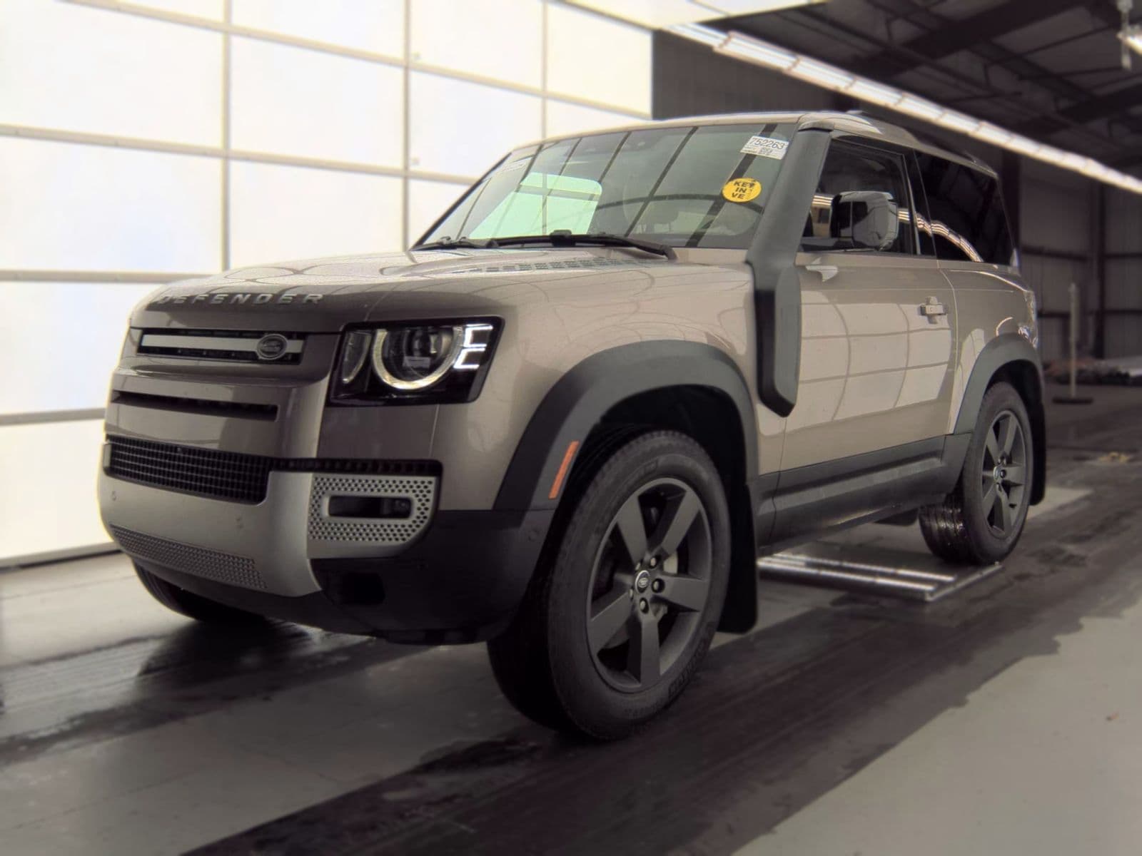 2023 LAND ROVER DEFENDER 90 SE