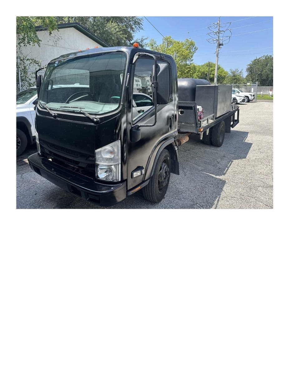 2020 ISUZU NPR HD Base