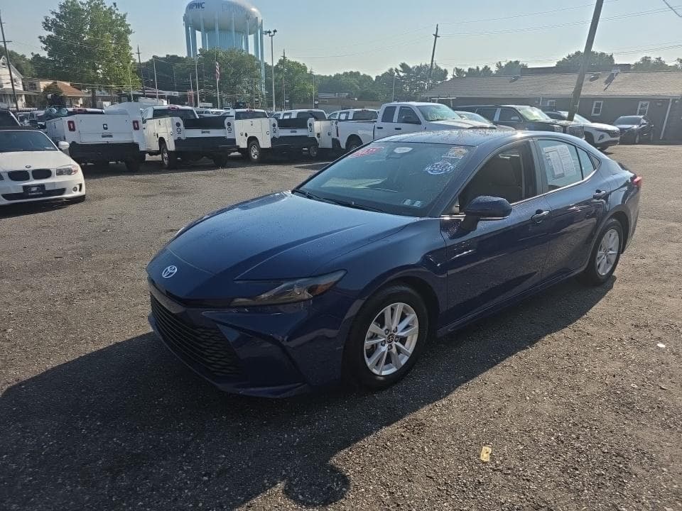 2025 TOYOTA CAMRY LE
