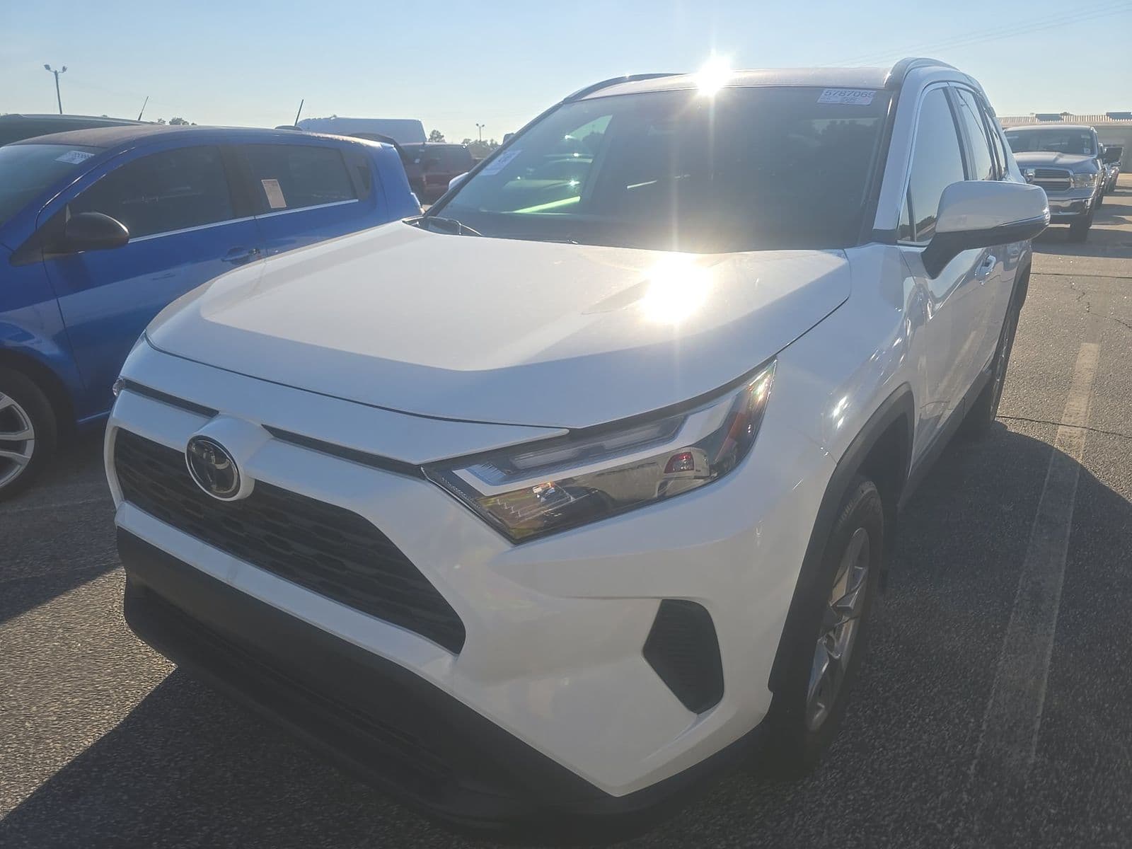 2024 TOYOTA RAV4 XLE