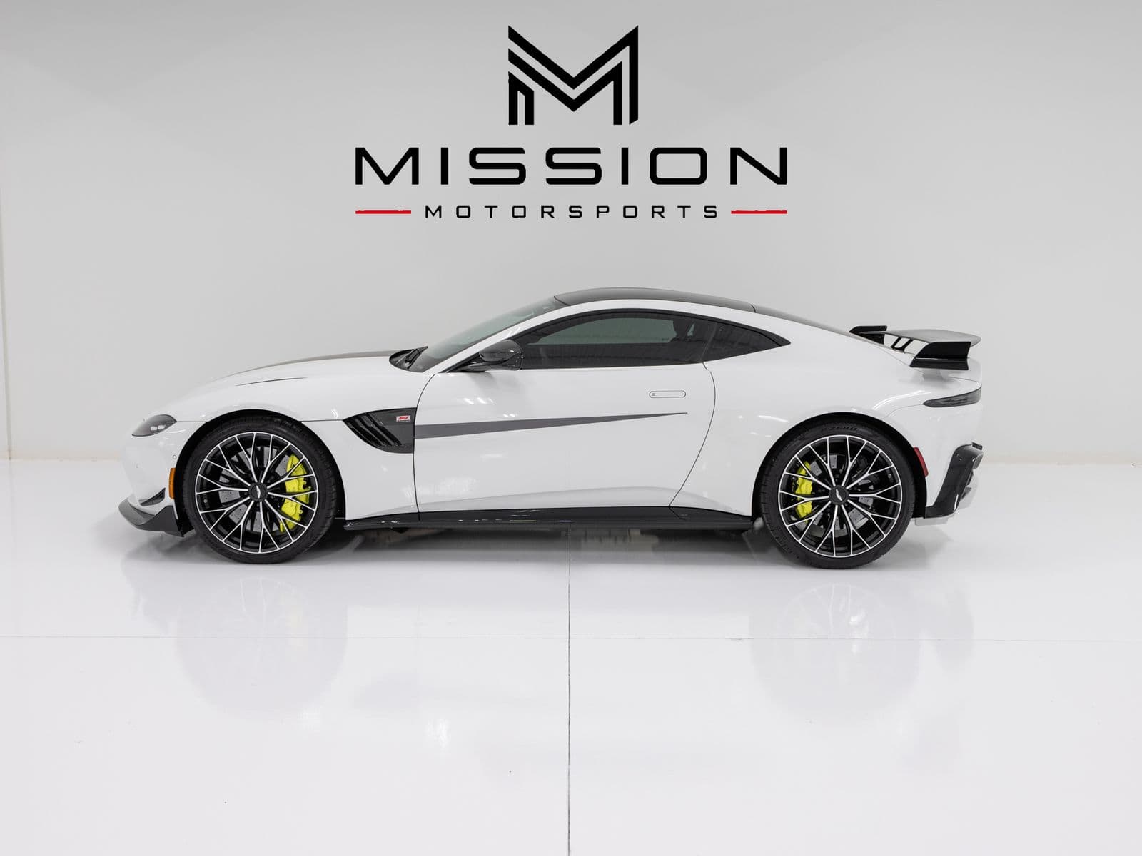 2023 ASTON MARTIN VANTAGE F1 Edition