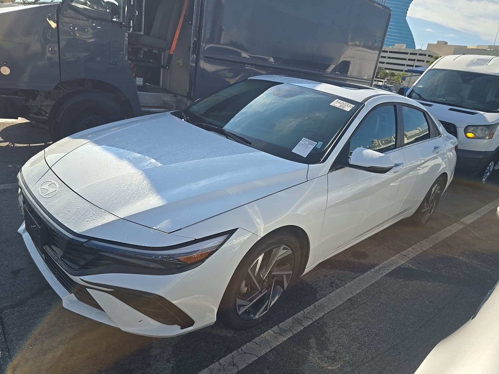 2025 HYUNDAI ELANTRA Limited