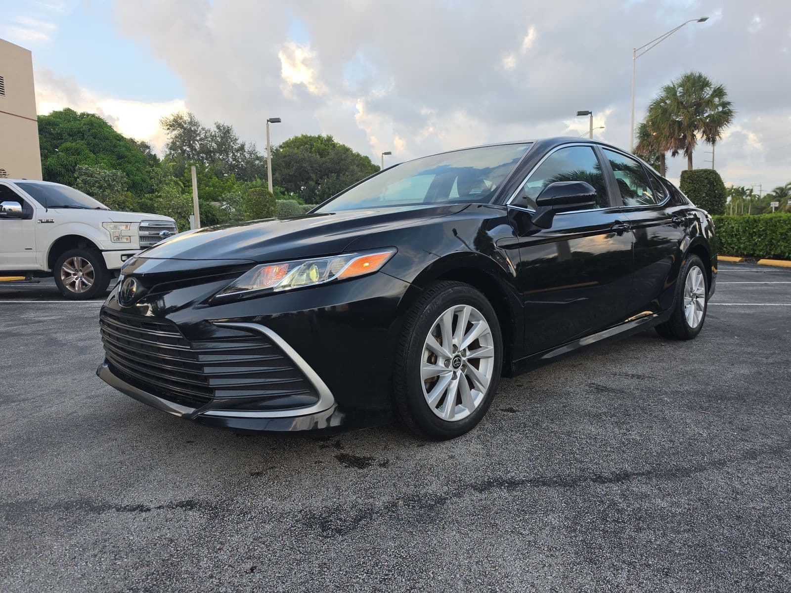 2024 TOYOTA CAMRY LE