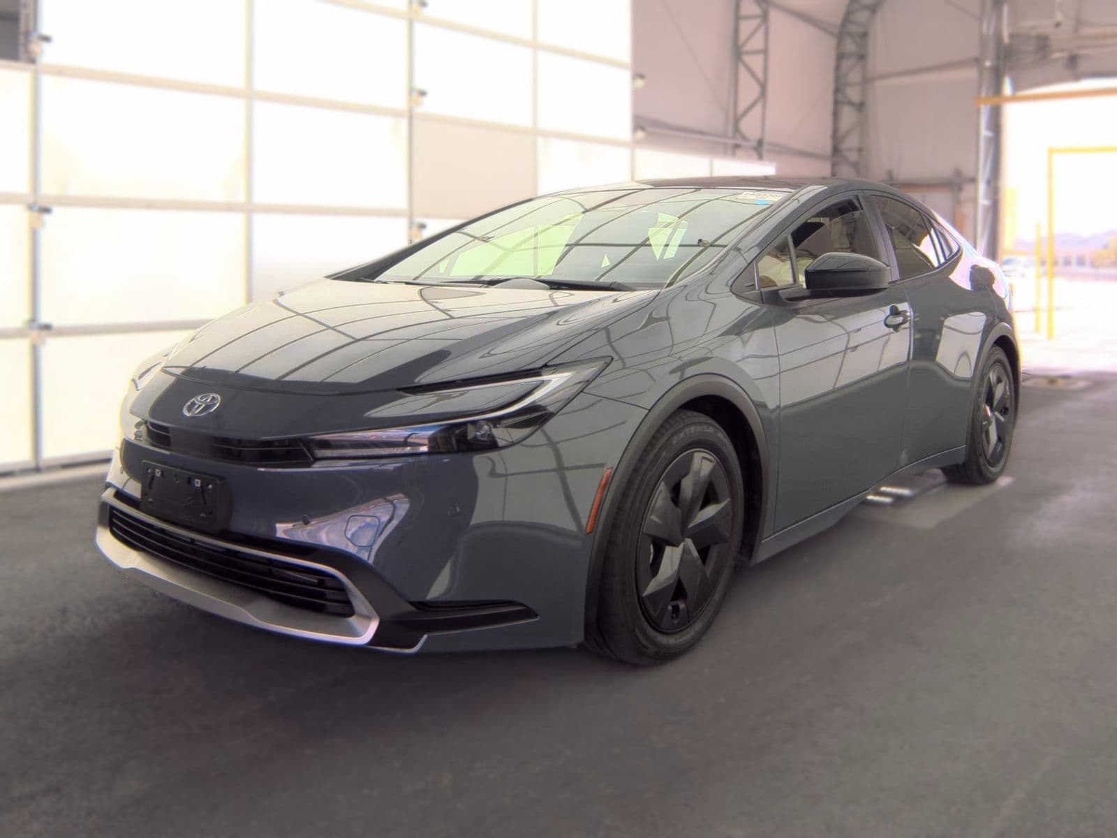 2025 TOYOTA PRIUS PLUG-IN HYBRID SE