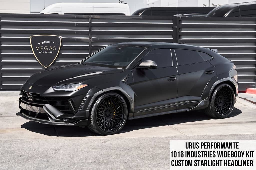2024 LAMBORGHINI URUS Performante