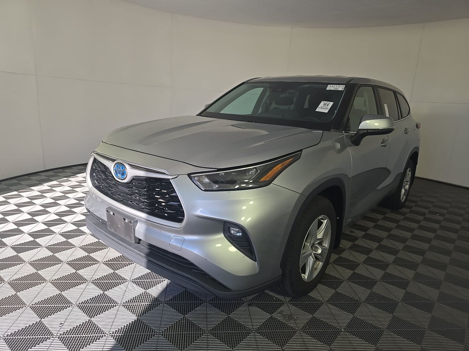 2023 TOYOTA HIGHLANDER HYBRID LE