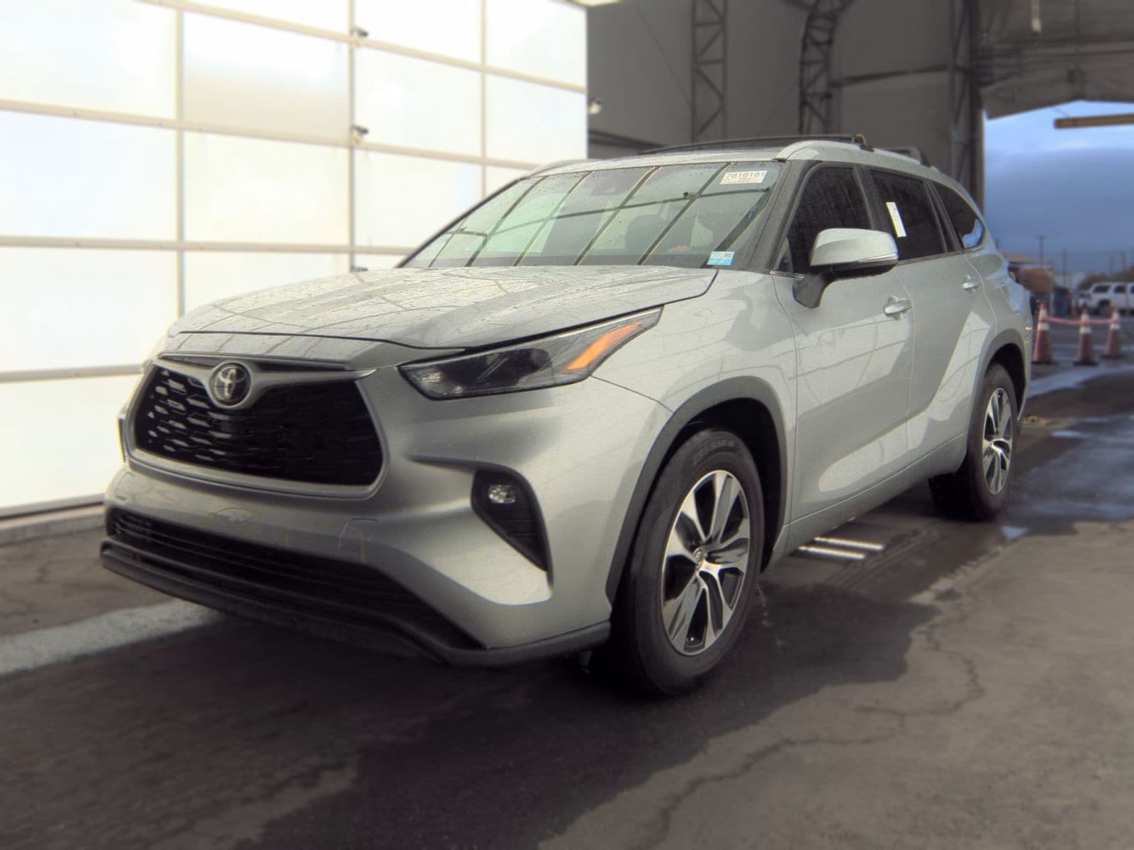 2024 TOYOTA HIGHLANDER XLE