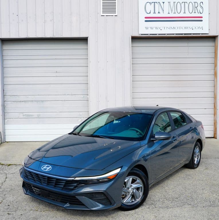 2024 HYUNDAI ELANTRA SE
