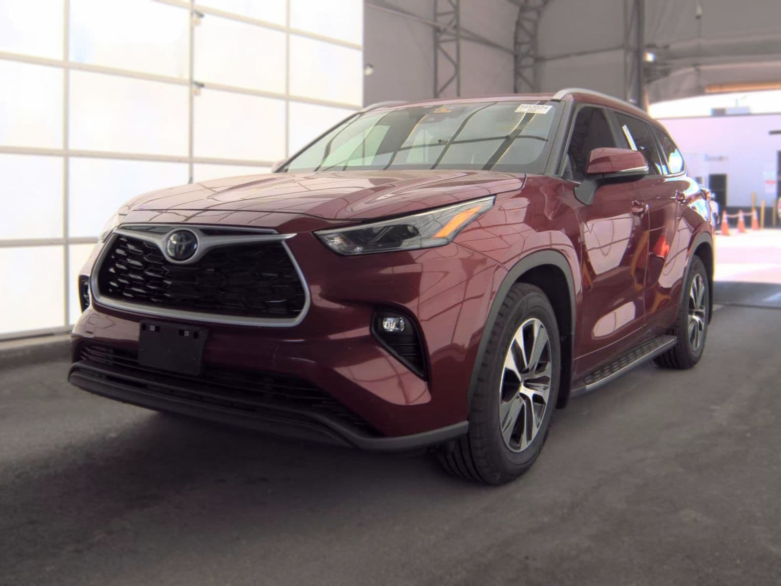 2023 TOYOTA HIGHLANDER HYBRID XLE