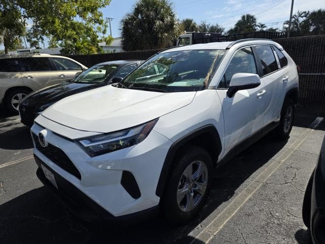 2025 TOYOTA RAV4 HYBRID XLE