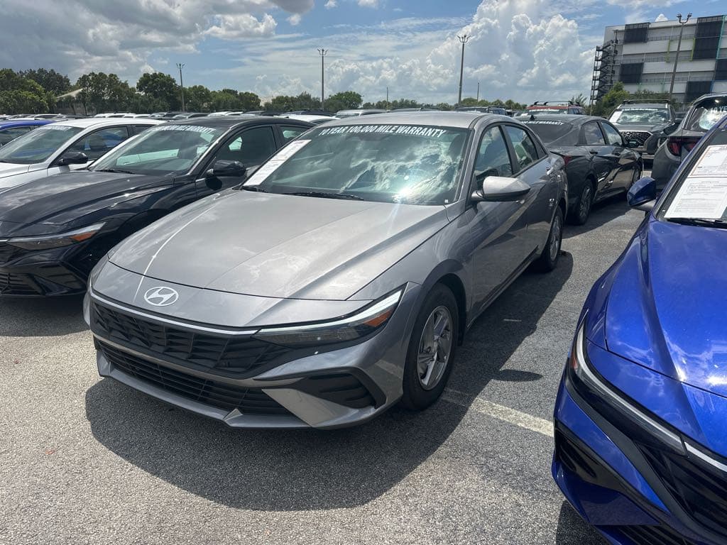 2026 HYUNDAI ELANTRA SE