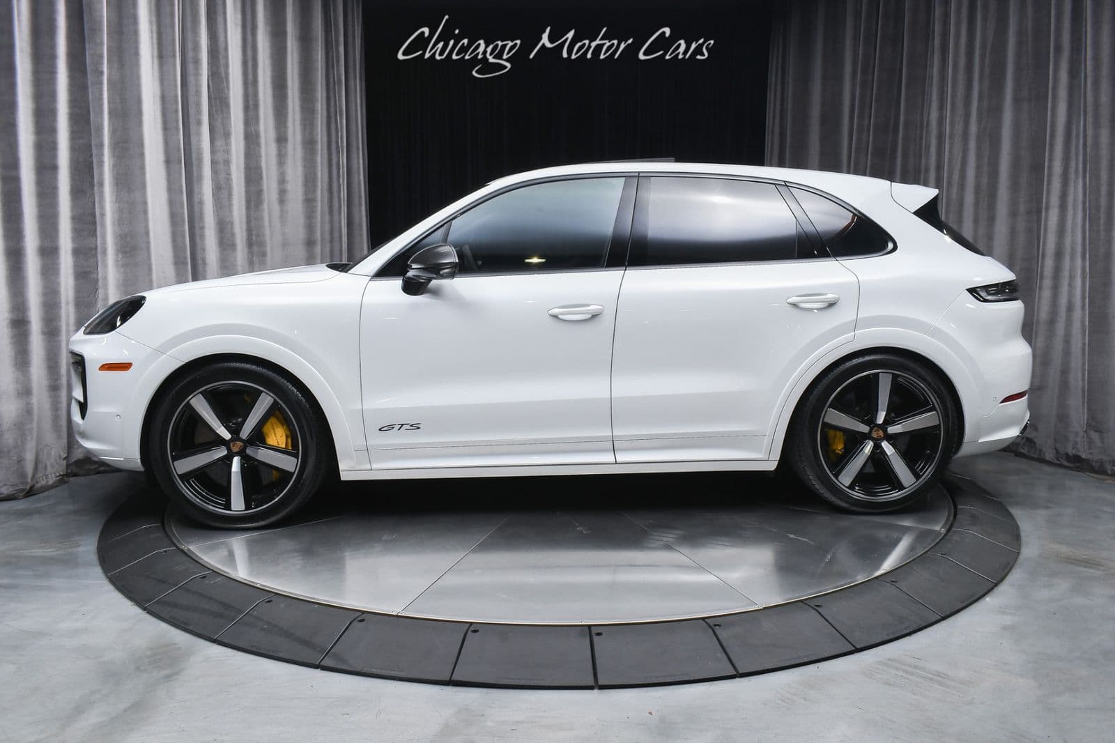 2025 PORSCHE CAYENNE GTS