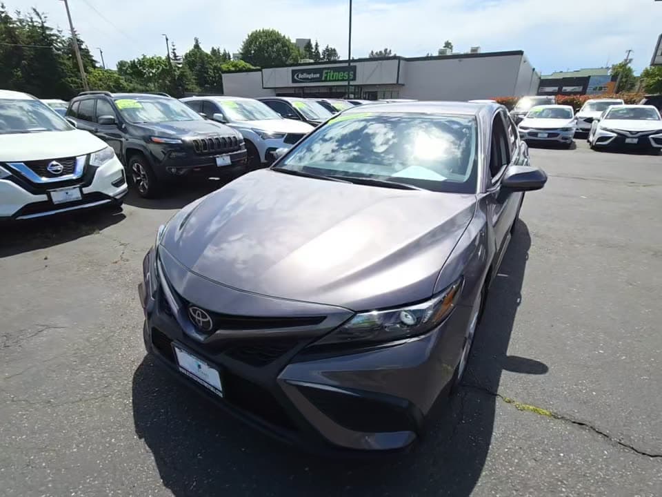 2024 TOYOTA CAMRY SE