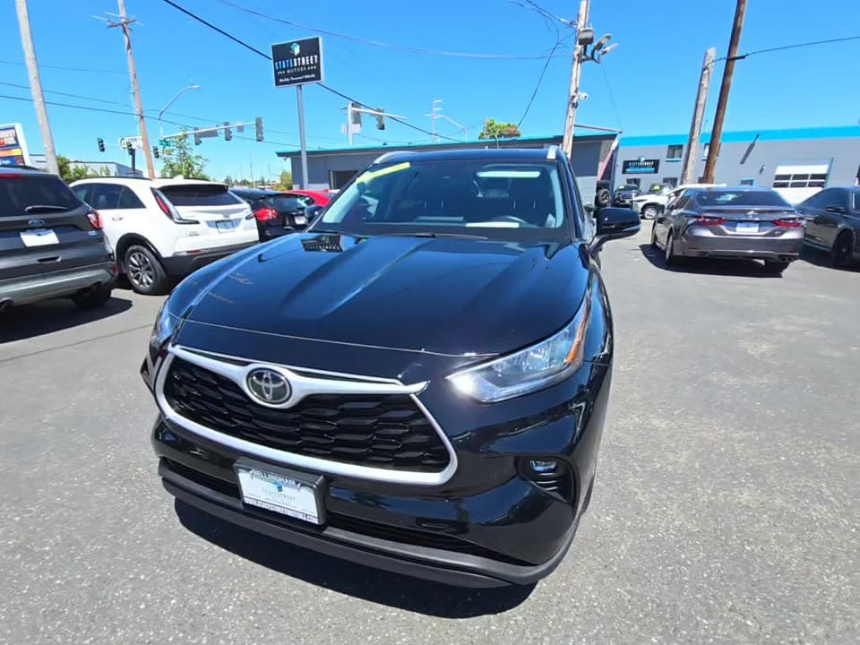 2024 TOYOTA HIGHLANDER XLE