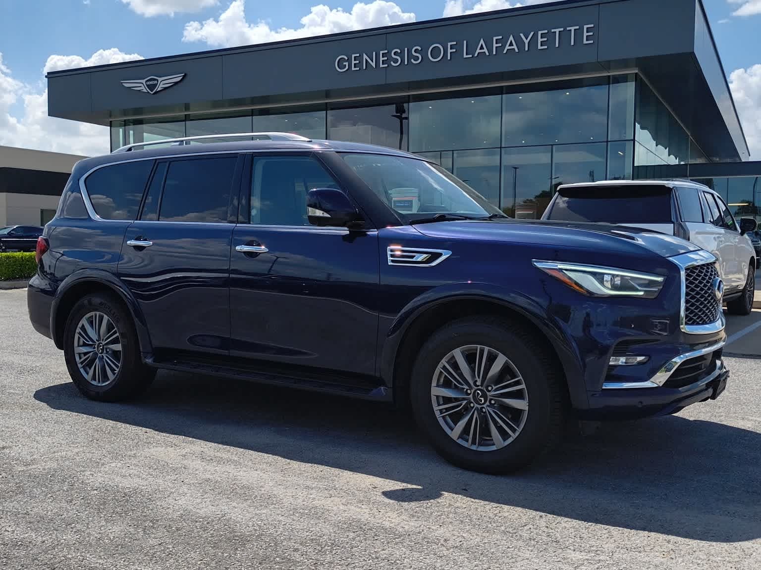 2024 INFINITI QX80 LUXE