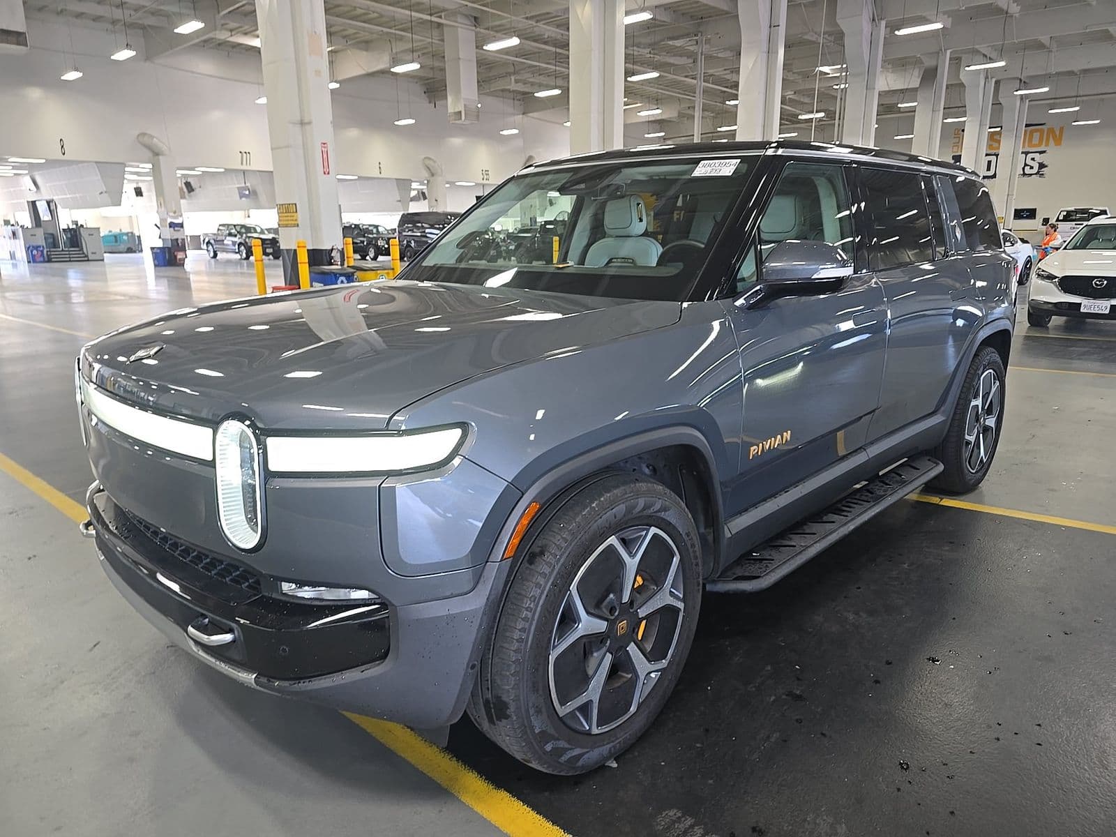 2023 RIVIAN R1S QUAD Large