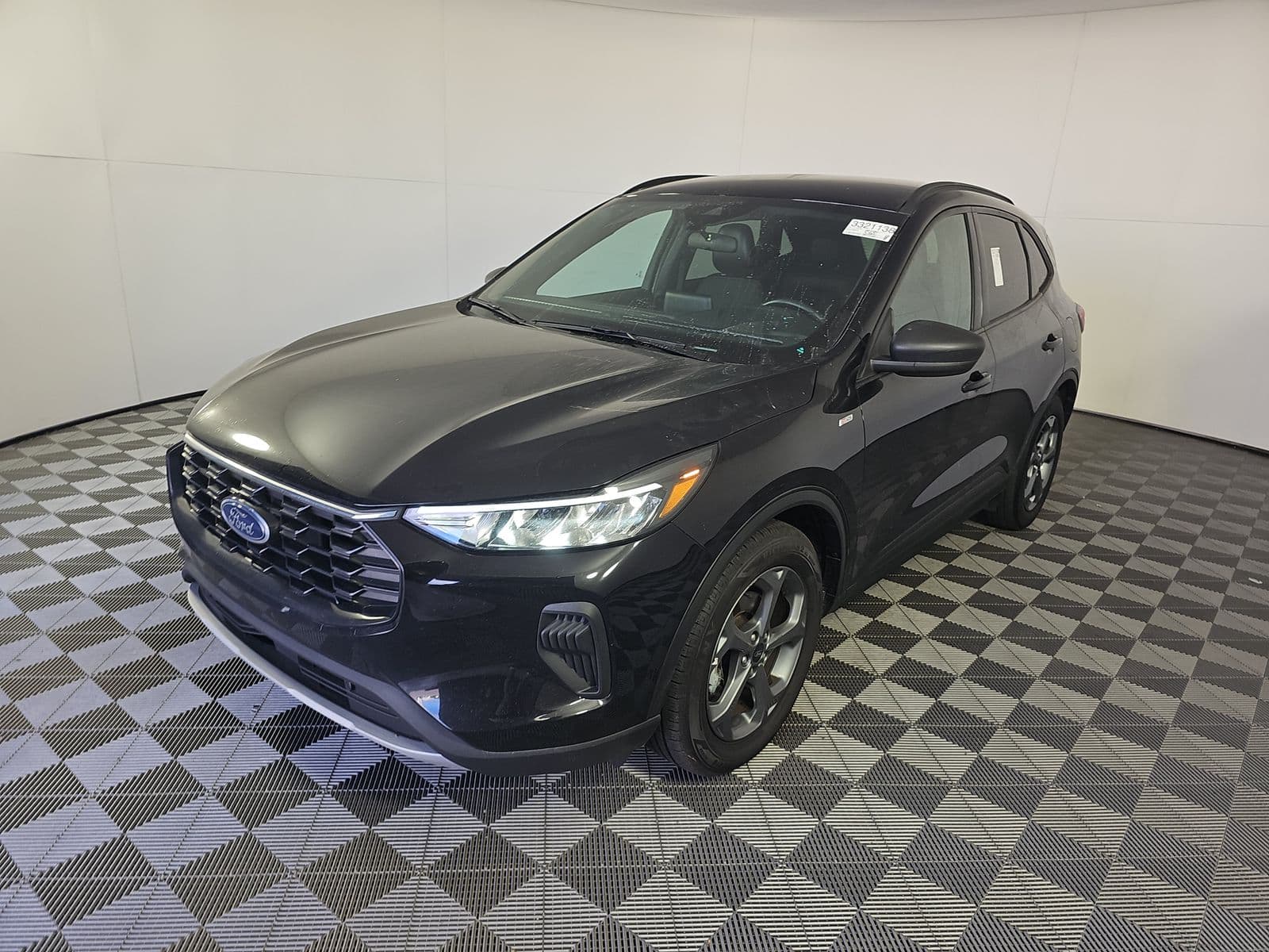 2025 FORD ESCAPE ST-Line 1