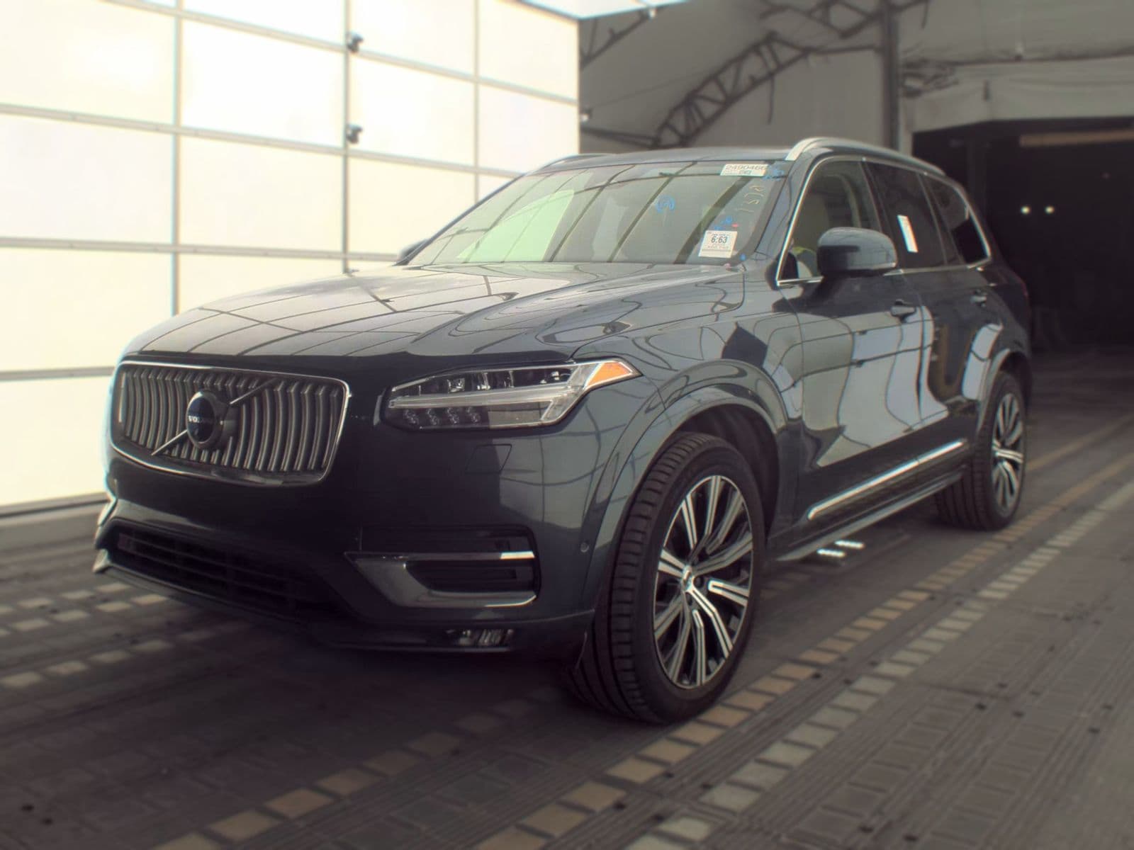 2023 VOLVO XC90 B6 Plus