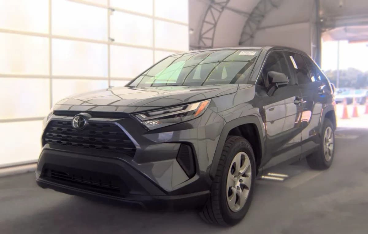 2023 TOYOTA RAV4 LE