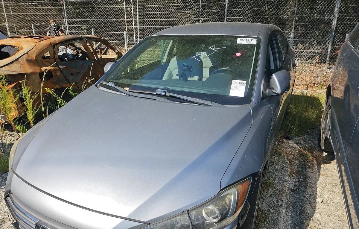 2017 HYUNDAI ELANTRA Limited