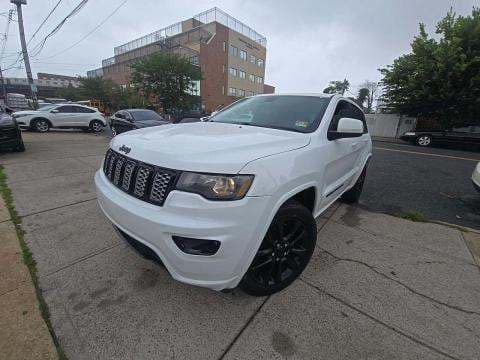 2017 JEEP GRAND CHEROKEE LAREDO ALTITUDE Edition