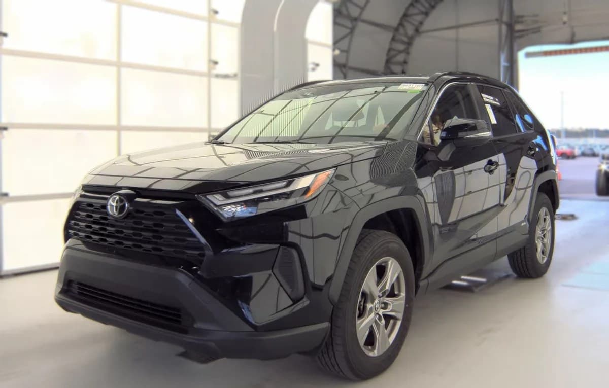 2025 TOYOTA RAV4 HYBRID LE