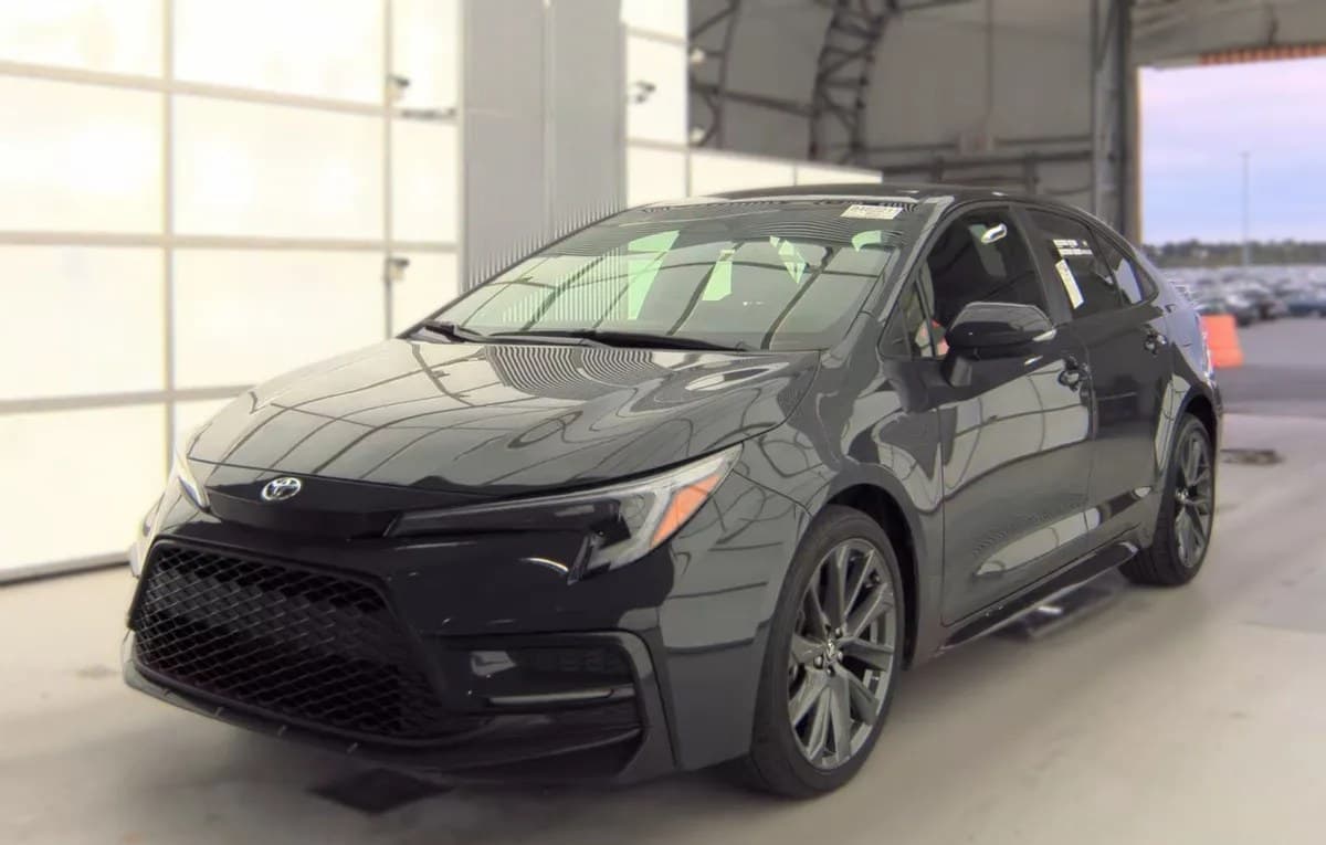 2025 TOYOTA COROLLA SE