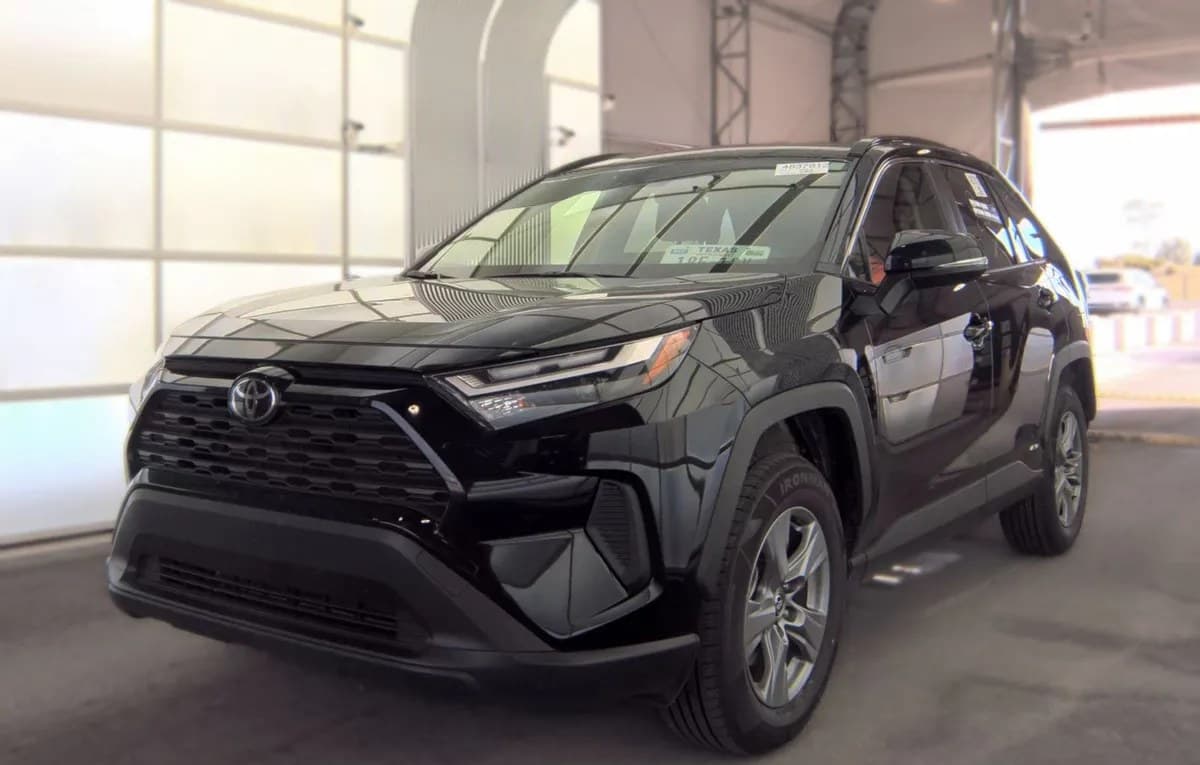 2025 TOYOTA RAV4 HYBRID LE