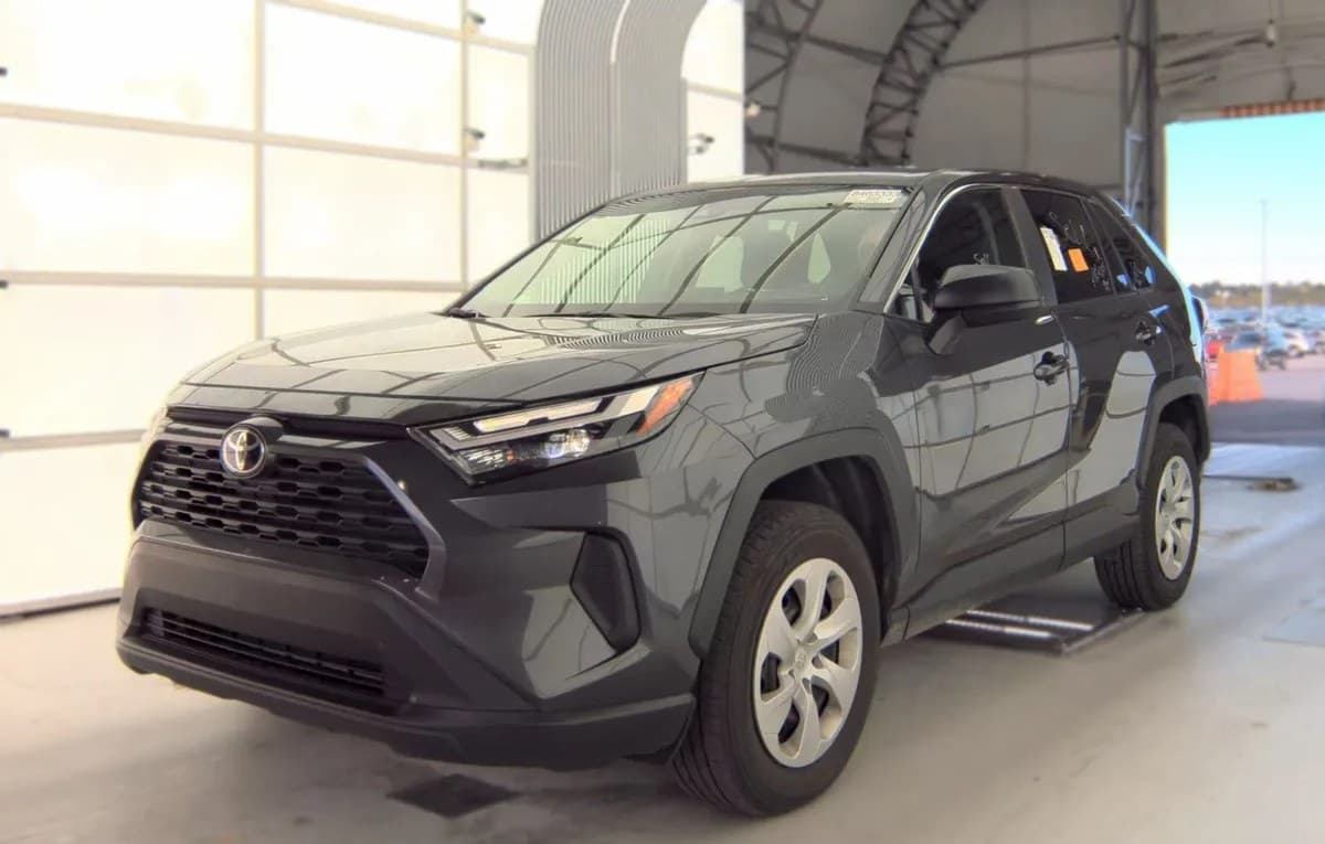 2025 TOYOTA RAV4 LE