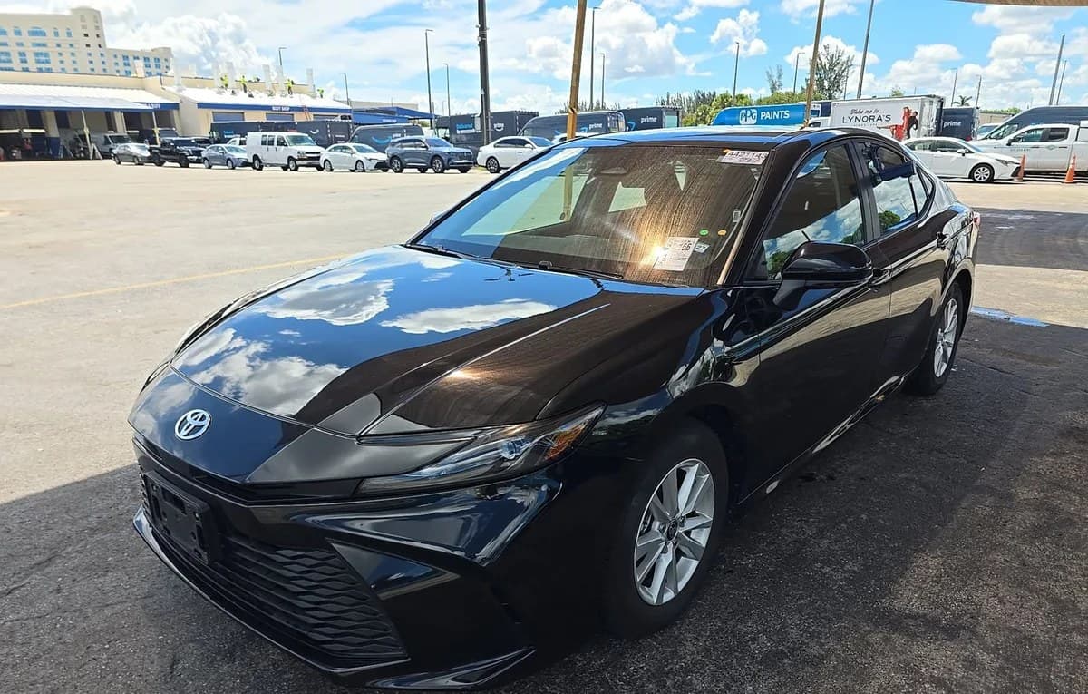 2025 TOYOTA CAMRY LE