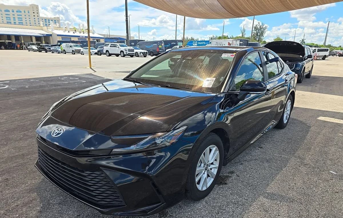 2025 TOYOTA CAMRY LE