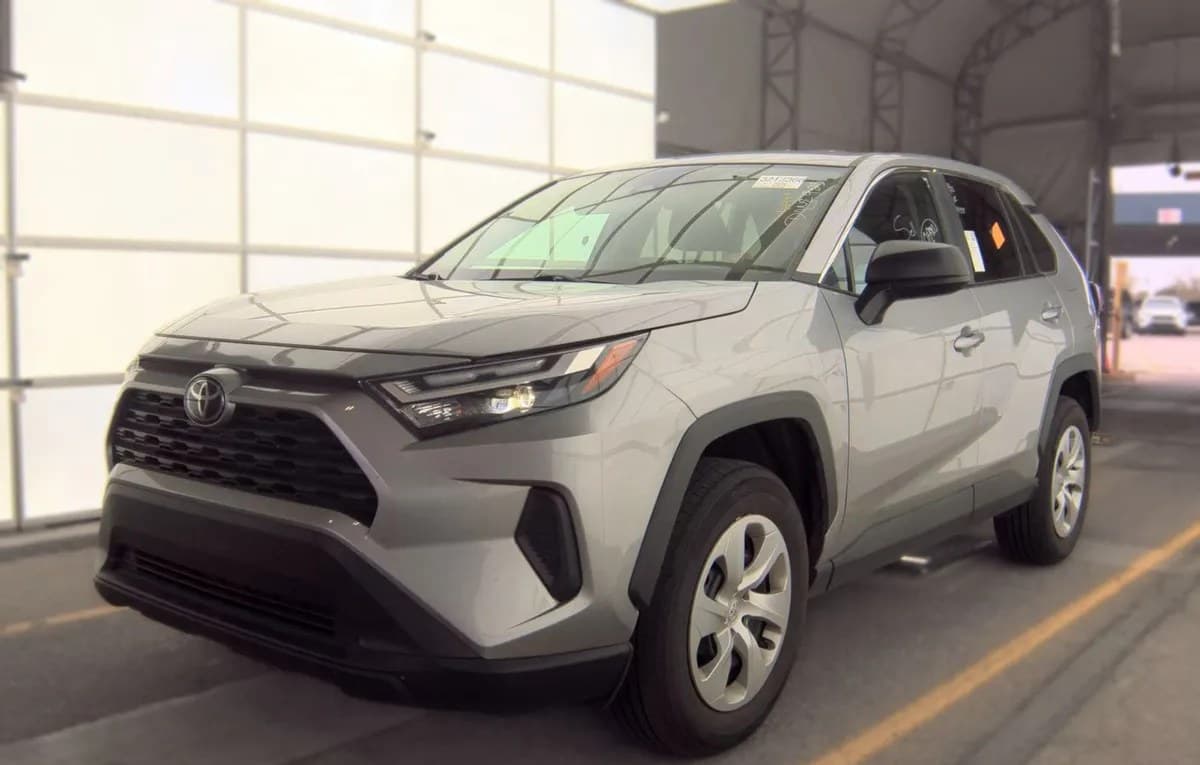 2025 TOYOTA RAV4 LE