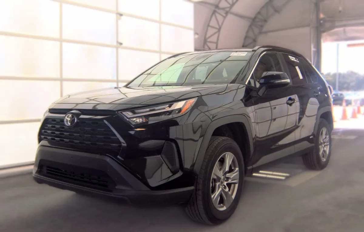 2025 TOYOTA RAV4 HYBRID LE