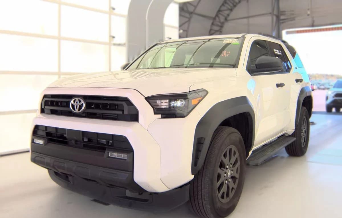 2025 TOYOTA 4RUNNER SR5