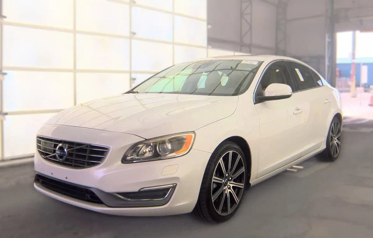 2017 VOLVO S60 T5 INSCRIPTION Platinum