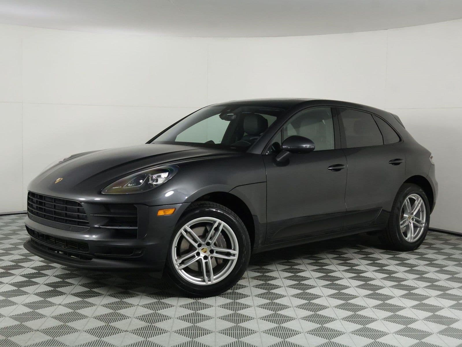 2021 PORSCHE MACAN Base