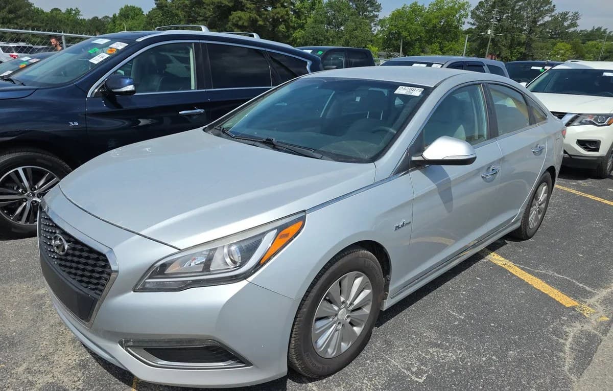 2017 HYUNDAI SONATA HYBRID SE