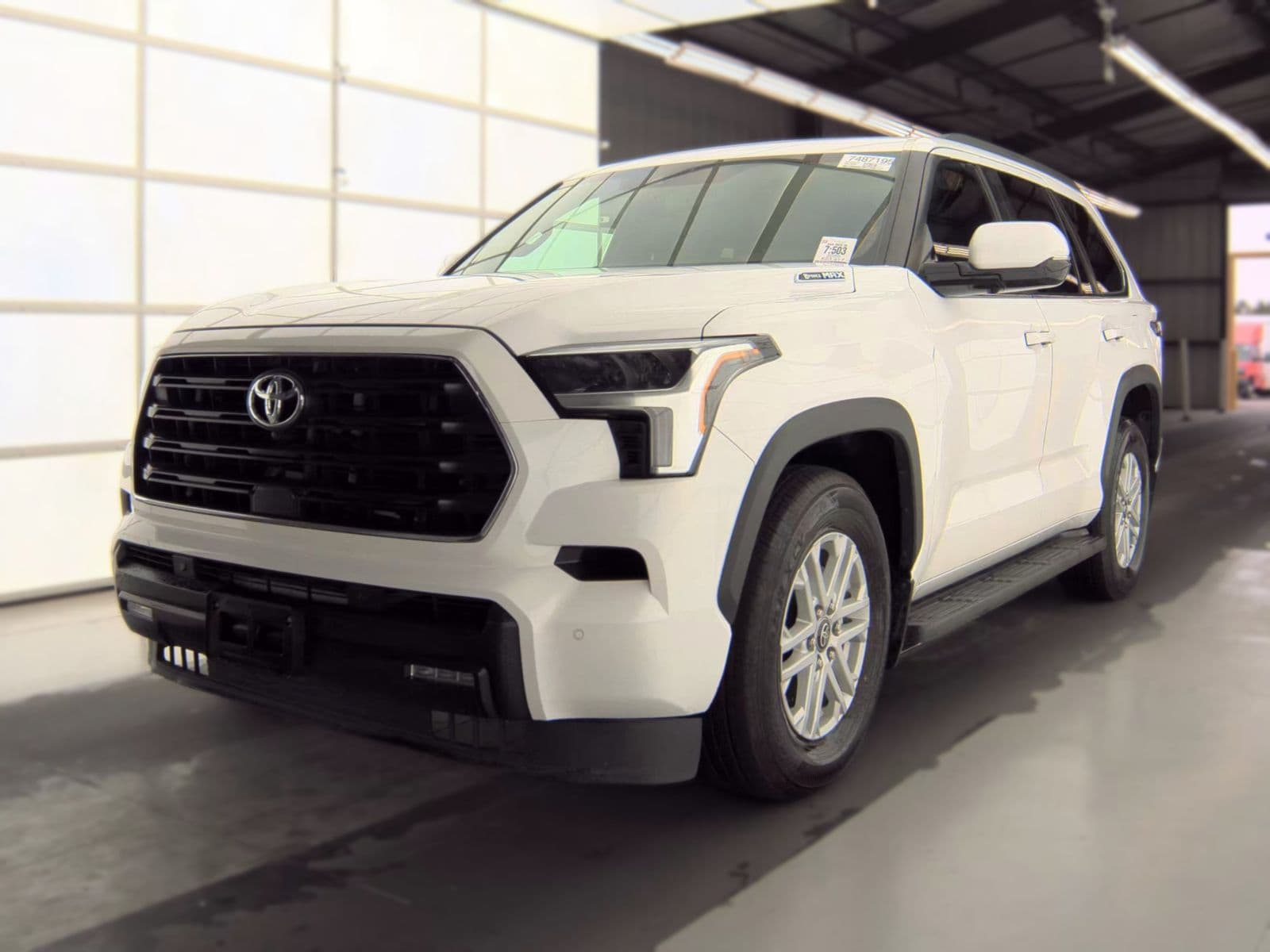 2025 TOYOTA SEQUOIA SR5