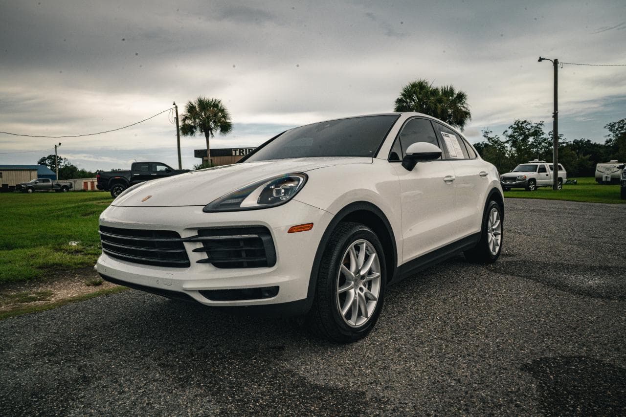 2021 PORSCHE CAYENNE Base