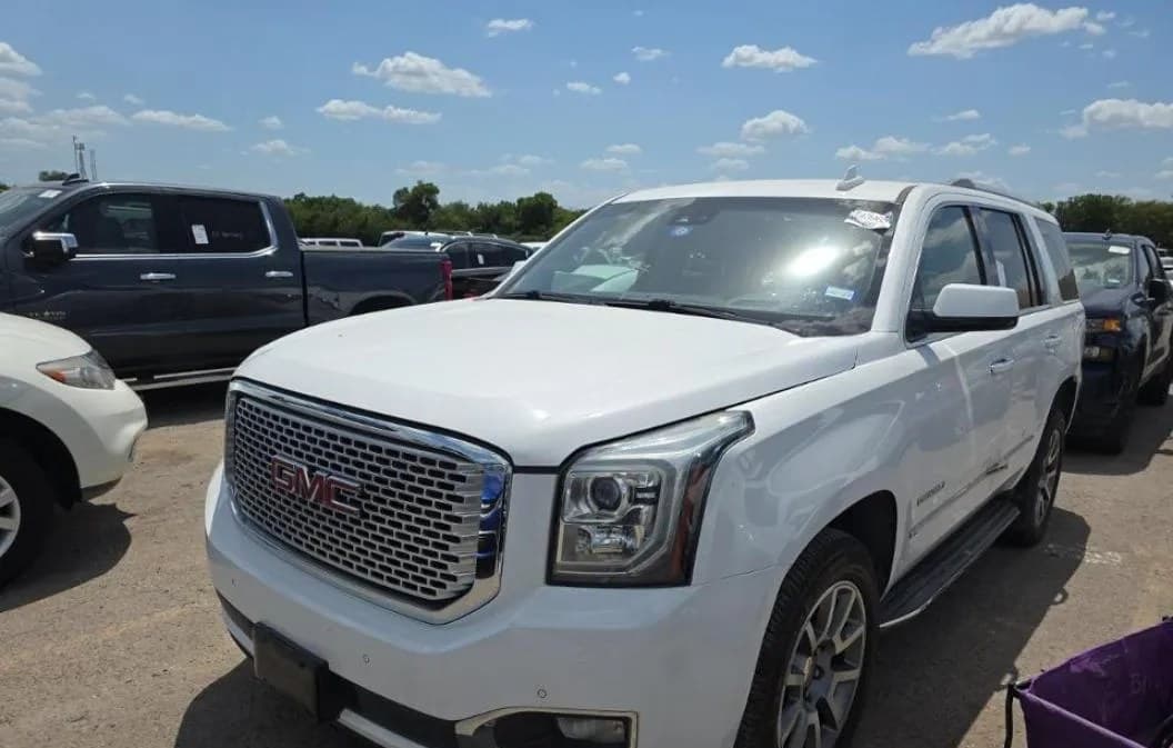 2017 GMC YUKON Denali 1