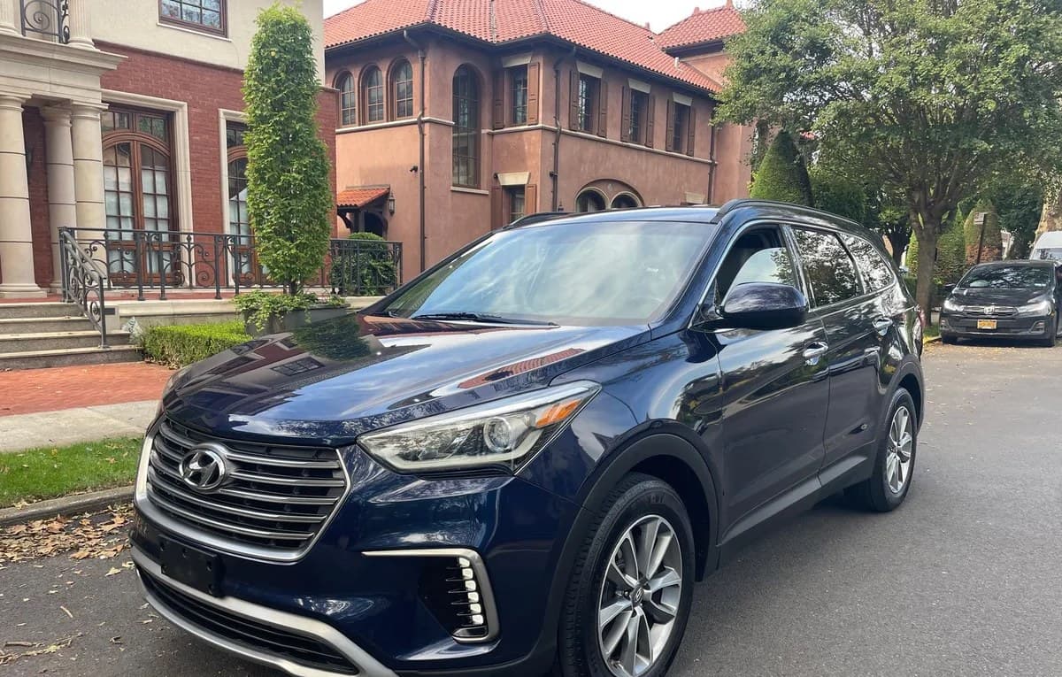2017 HYUNDAI SANTA FE SE