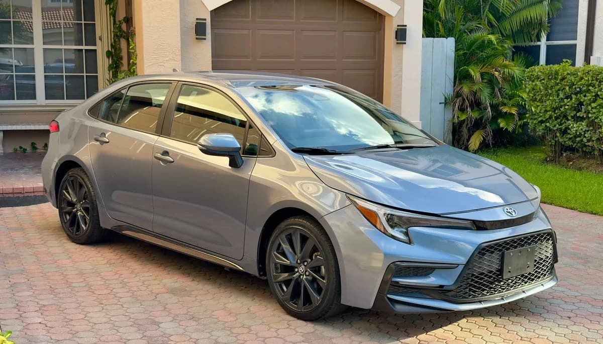 2024 TOYOTA COROLLA SE