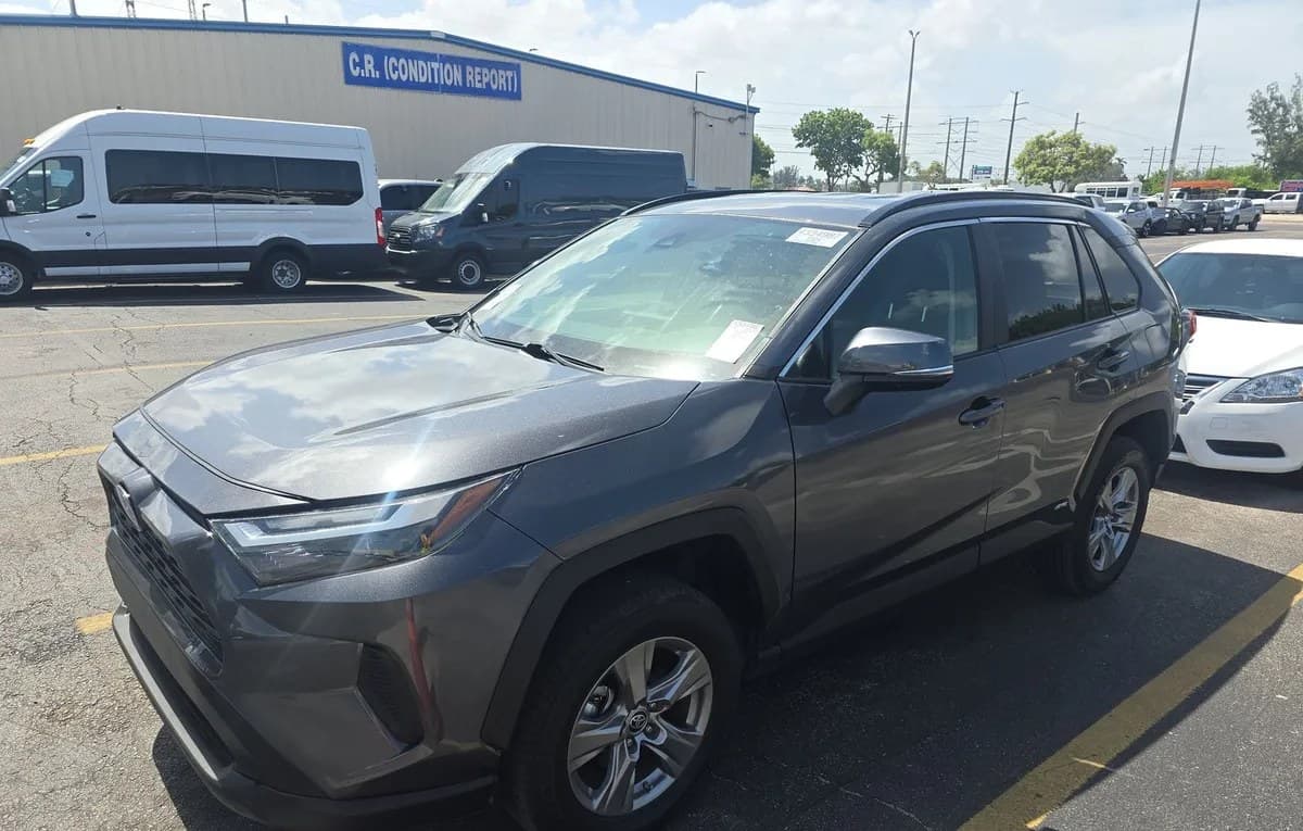 2023 TOYOTA RAV4 HYBRID LE