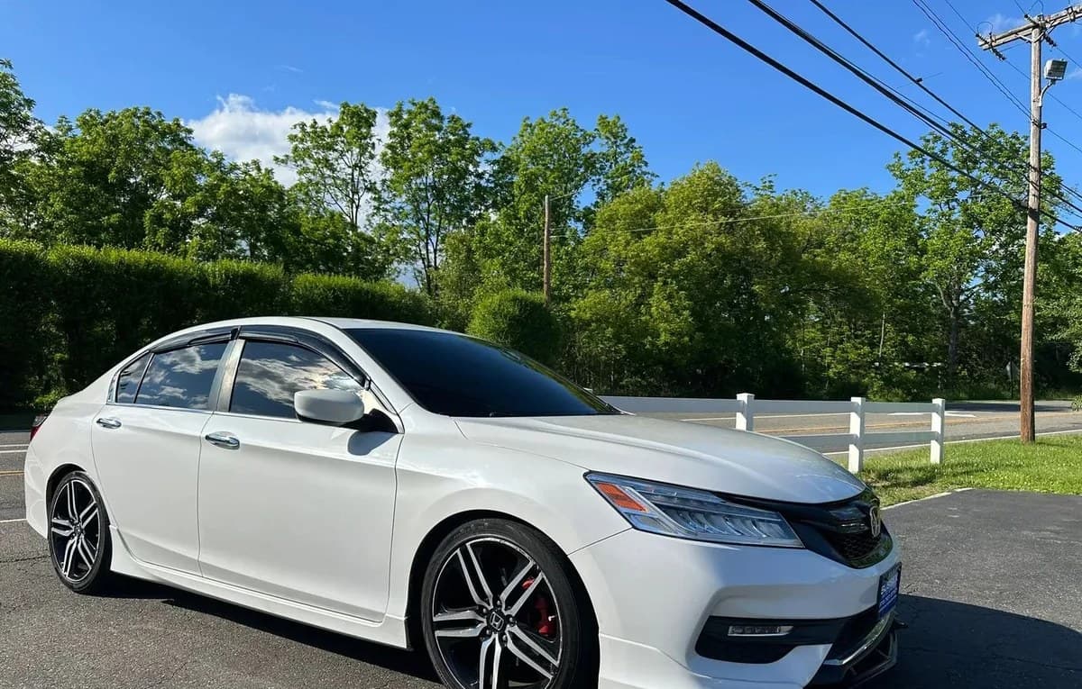2017 HONDA ACCORD Sport