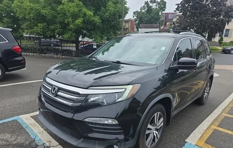 2017 HONDA PILOT EX 1