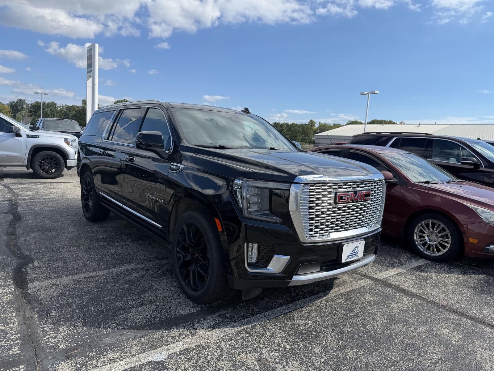 2024 GMC YUKON XL Denali