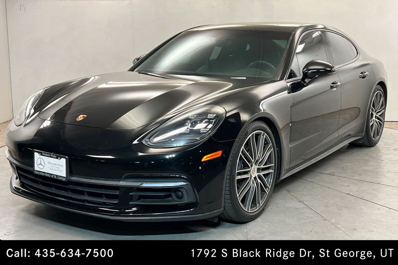 2017 PORSCHE PANAMERA 4