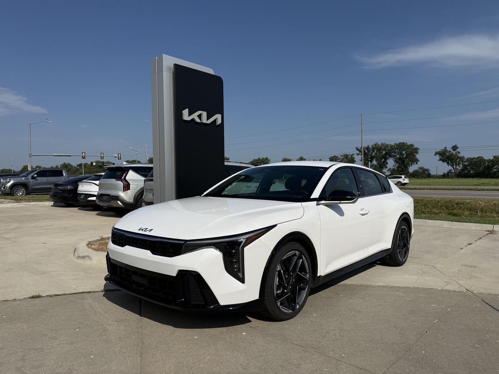 2025 KIA K4 GT-Line