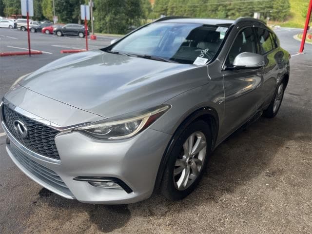 2017 INFINITI QX30 Premium