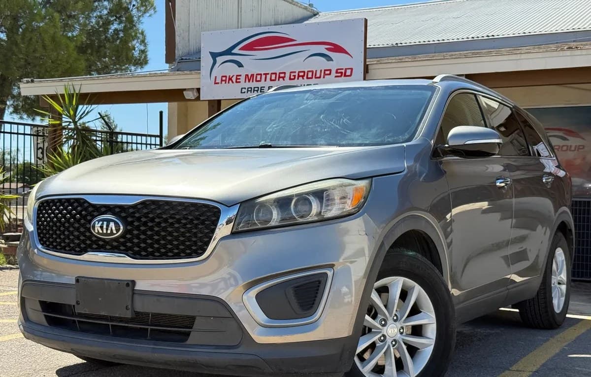 2017 KIA SORENTO LX 1